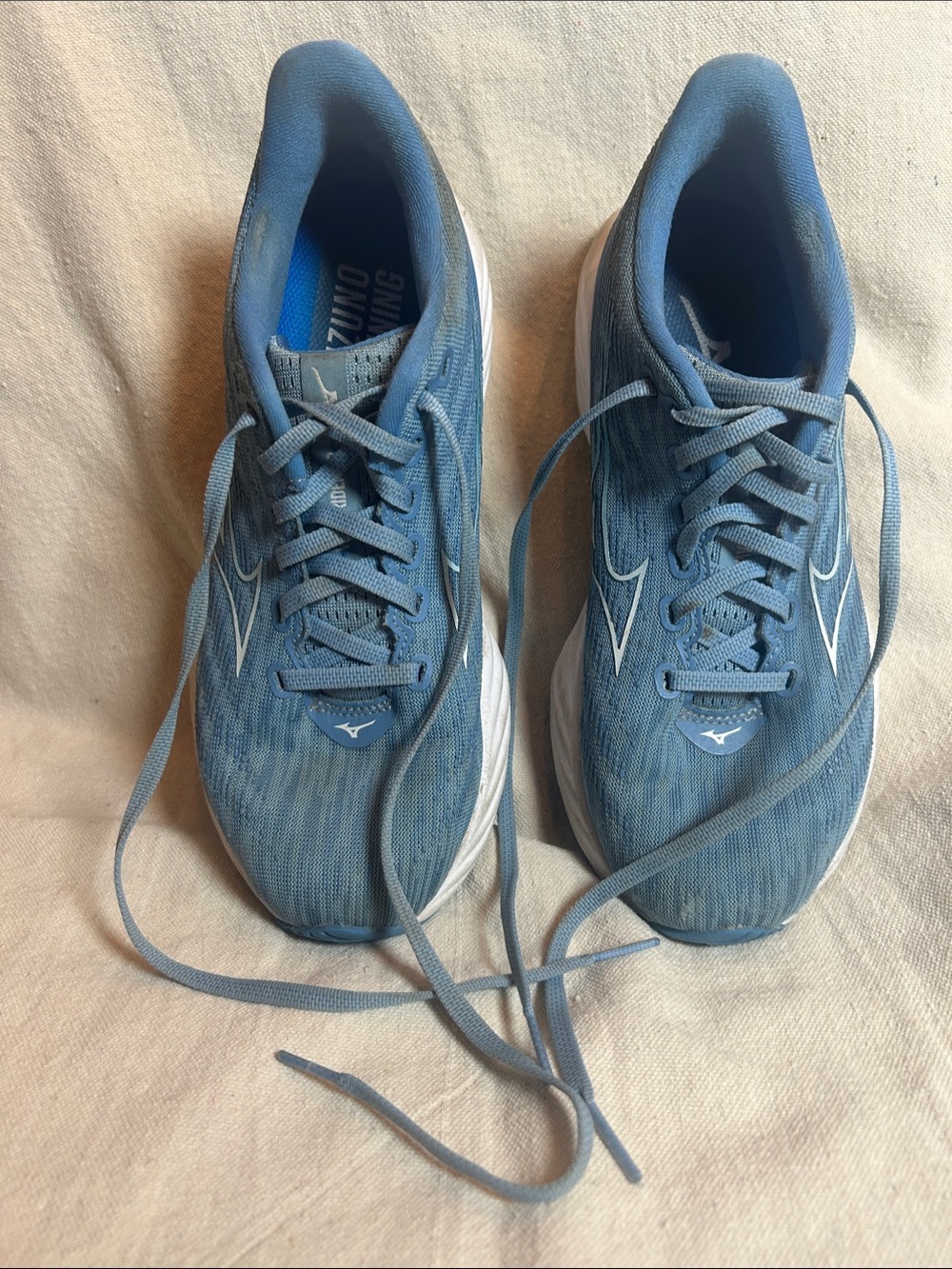 Mizuno Men’s Light Blue Athletic Running Shoes